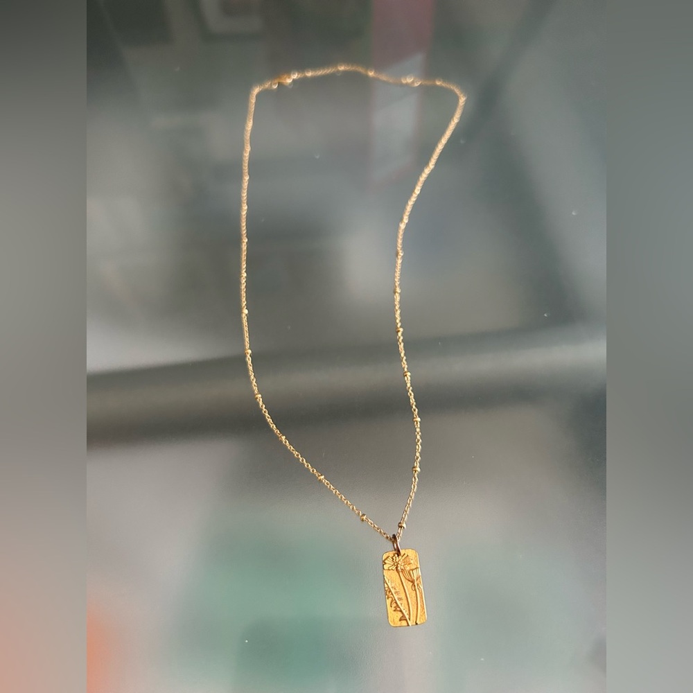 EUC The Village Green Gold Pressed Flower Necklace